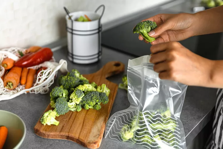 How to Store Broccoli 3 Ways to Keep It Fresh and Flavorful