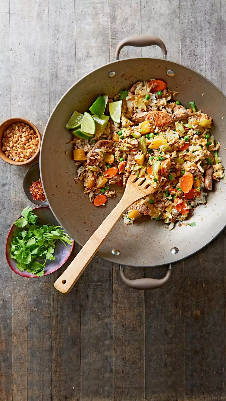 17 Healthy Skillet Recipes for Weeknight Meals Under 400 Calories