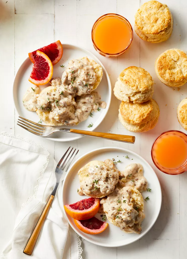 How to Make Vegetarian Biscuits and Gravy