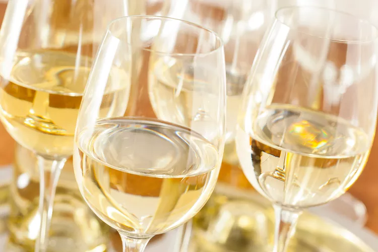 The Complete White Wine Guide for Beginners