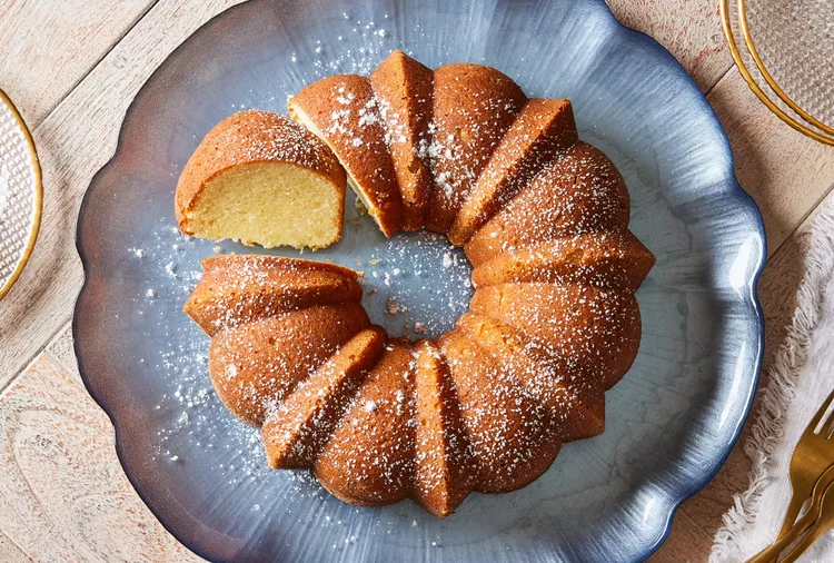 Old-Fashioned Whipped Cream Cake Is the Comeback Dessert of Summer