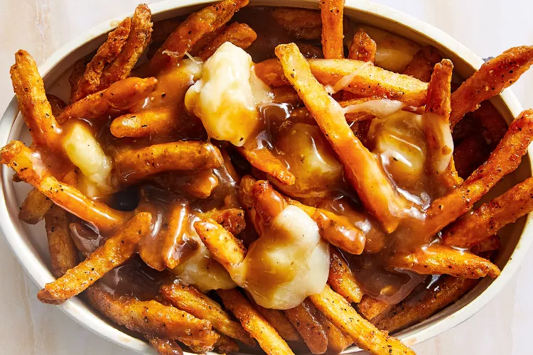 This Quick Poutine Recipe Is the Ultimate Comfort Food