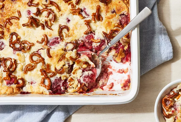 16 Dump Cake Recipes for When You Need an Easy-to-Make Dessert 