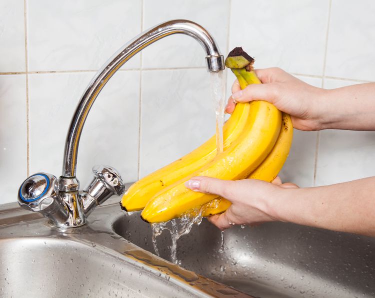 Should You Wash Bananas After Bringing Them Home? Experts Clear Up the Confusion