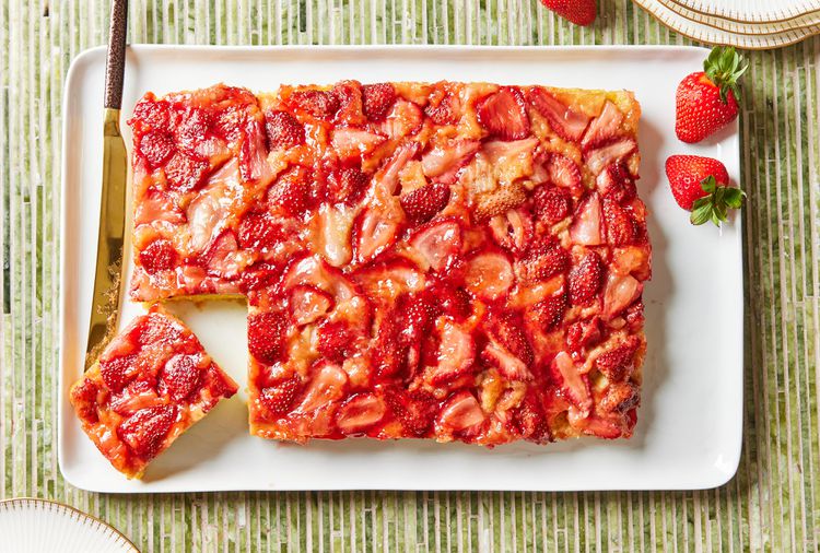 Strawberry Upside-Down Cake Is the Summer Dessert I Make on Repeat