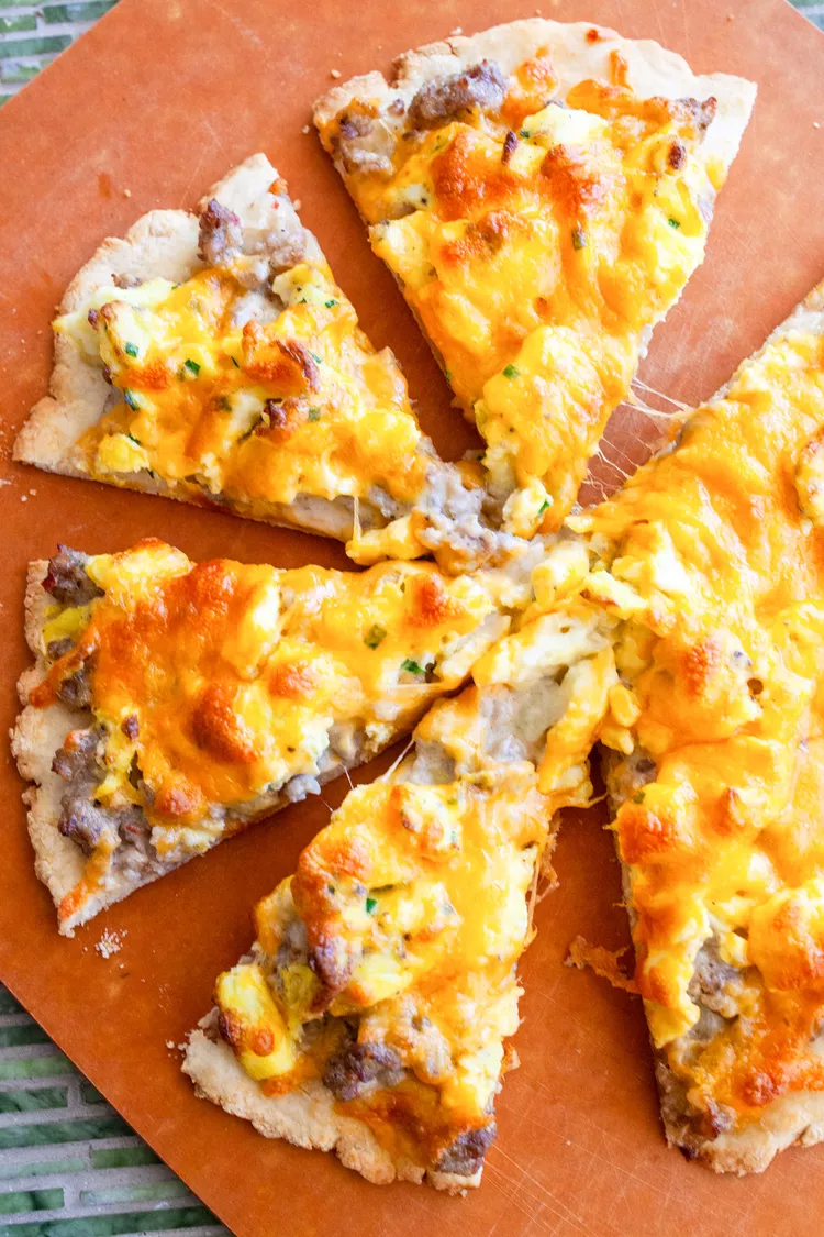 Sausage-Gravy Breakfast Pizza