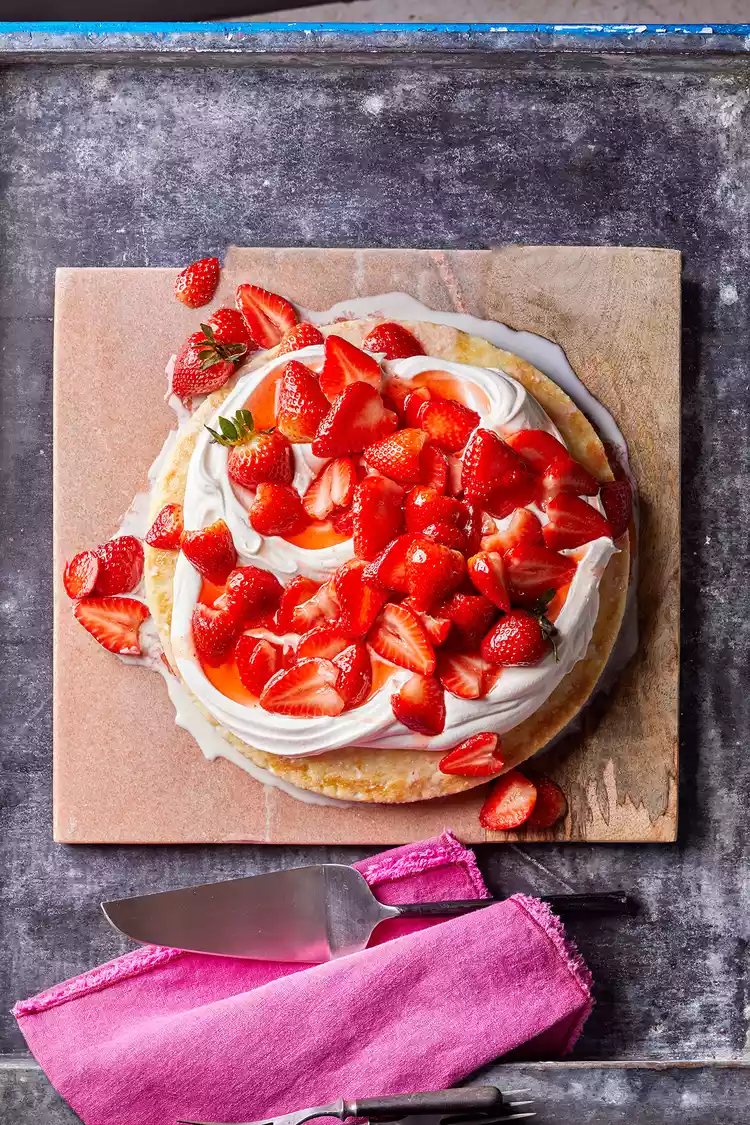 18 Strawberry Cake Recipes for a Taste of Summer Anytime