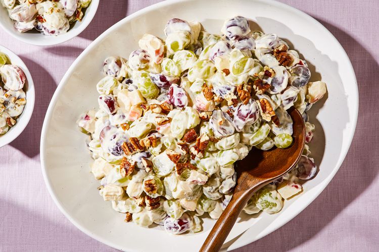 Midwesterners Are Obsessed with This Creamy Grape Salad Recipe