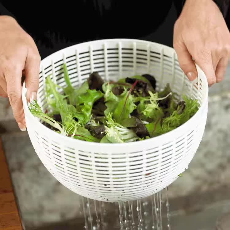 Should You Wash Pre-Washed Leafy Greens? Find Out Why It Actually Might Be Risky