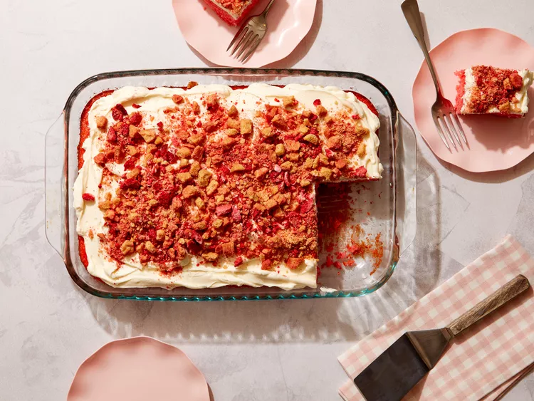 This Strawberry Crunch Cake Is Pure Childhood Nostalgia