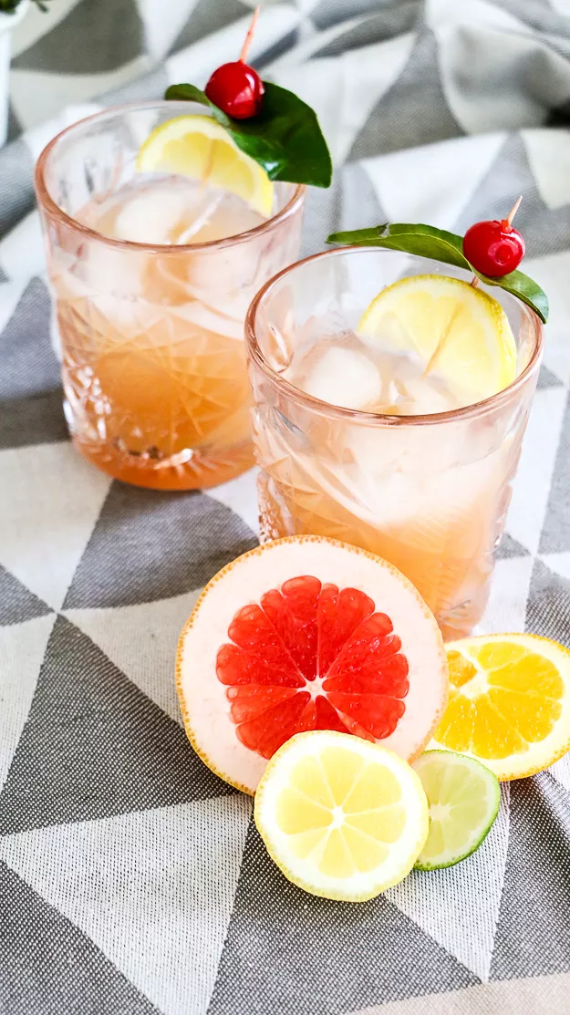 12 Easy Winter Cocktails Starring Your Favorite Seasonal Flavors