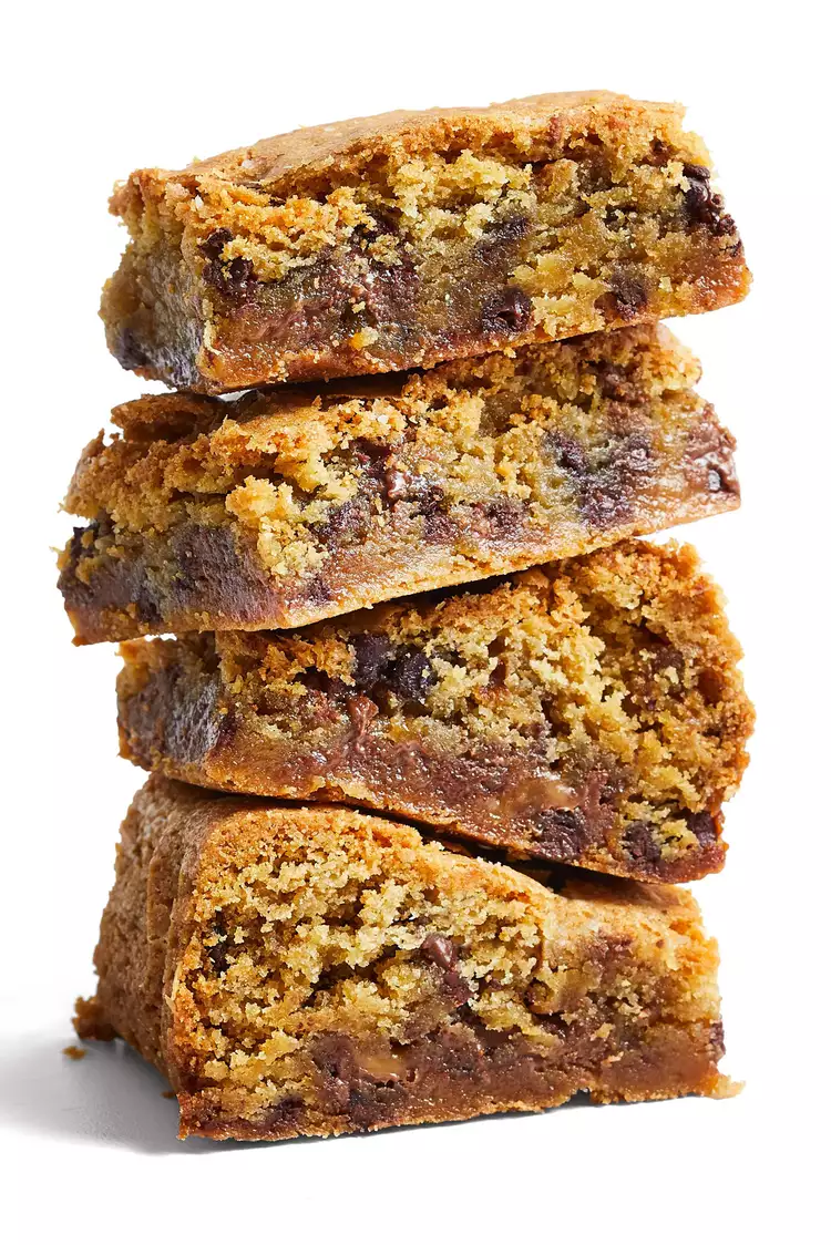 Gluten-Free Salted Caramel Chocolate Chip Bars 