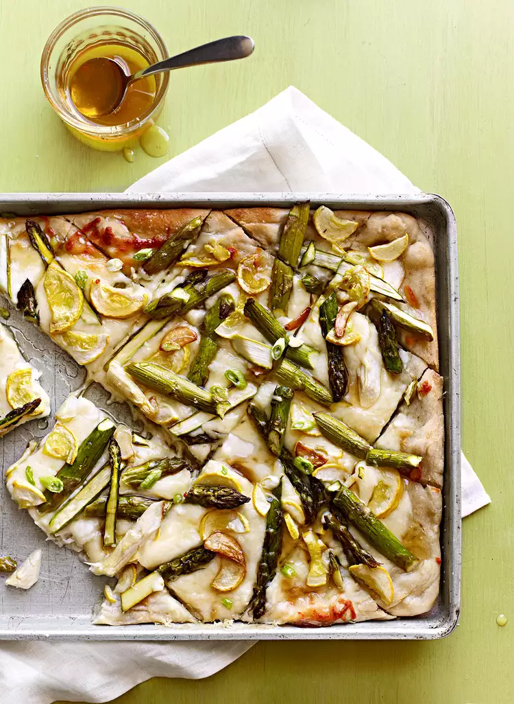 Garlicky Asparagus Flatbread