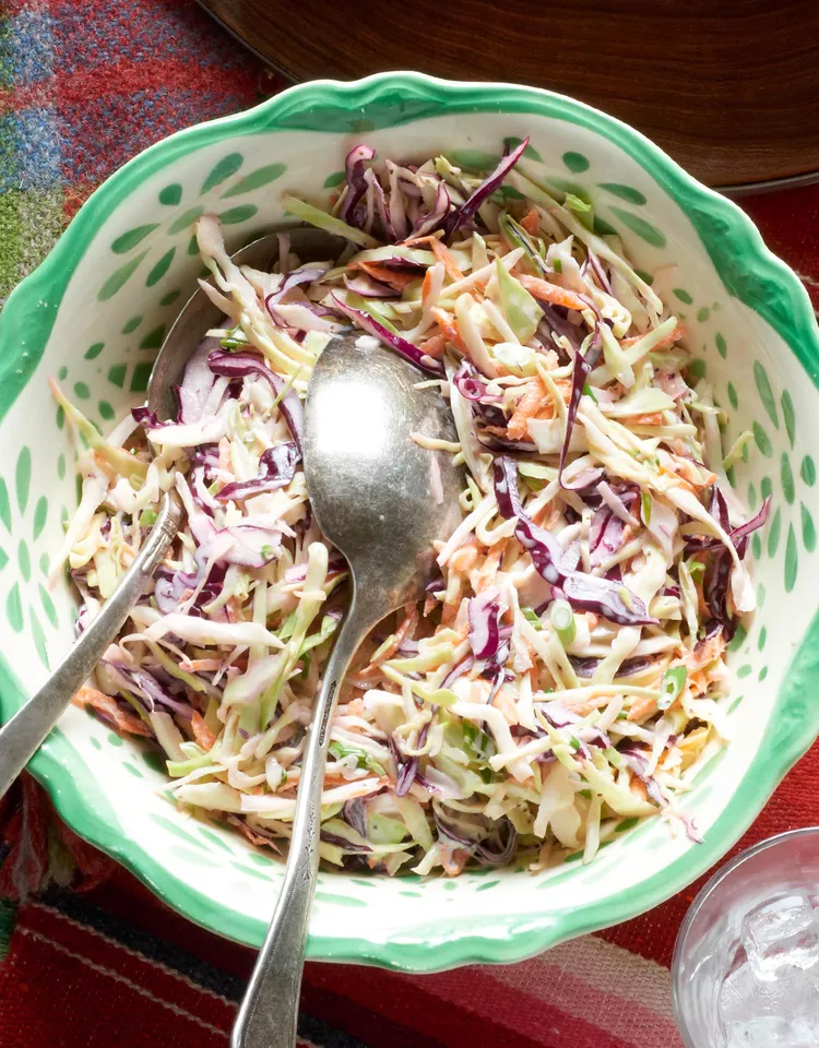 Classic Creamy Coleslaw