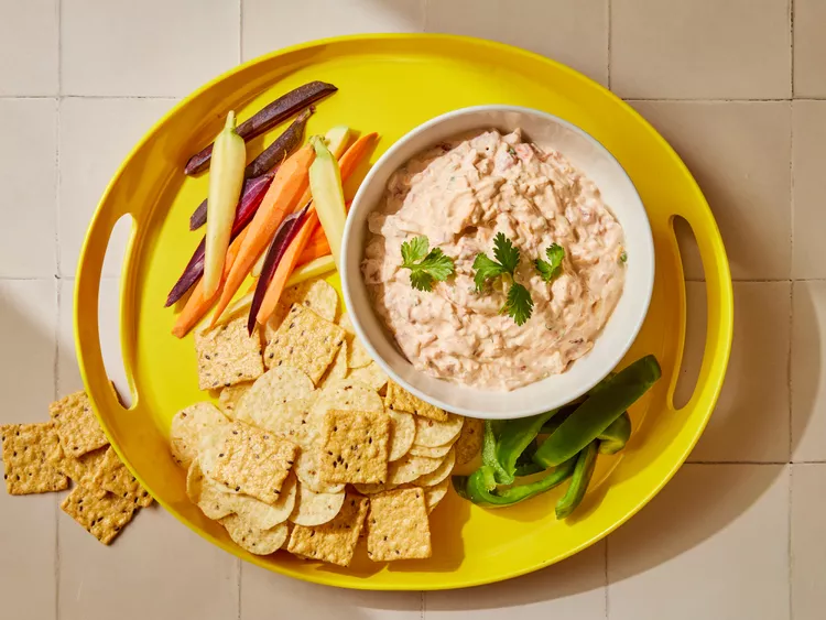 This 5-Ingredient Boat Dip Is the Ultimate Summer Appetizer