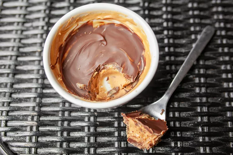 Yes, You Can Make 3-Ingredient Peanut Butter Cups in the Microwave