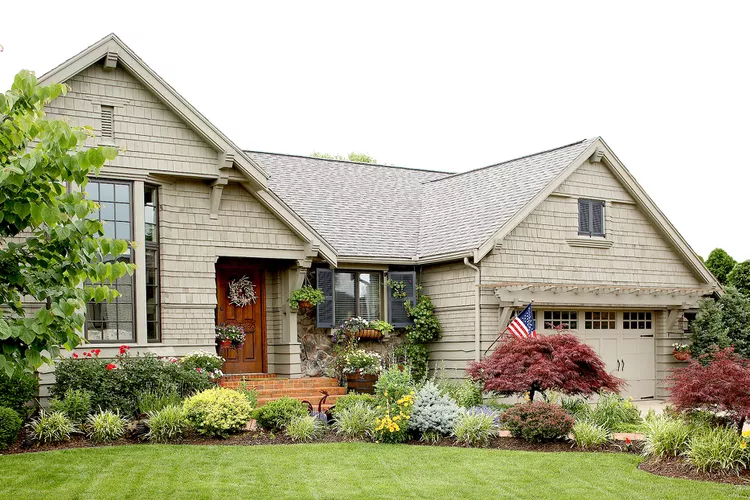 8 Curb Appeal Landscaping Ideas to Maximize Your Home's Value