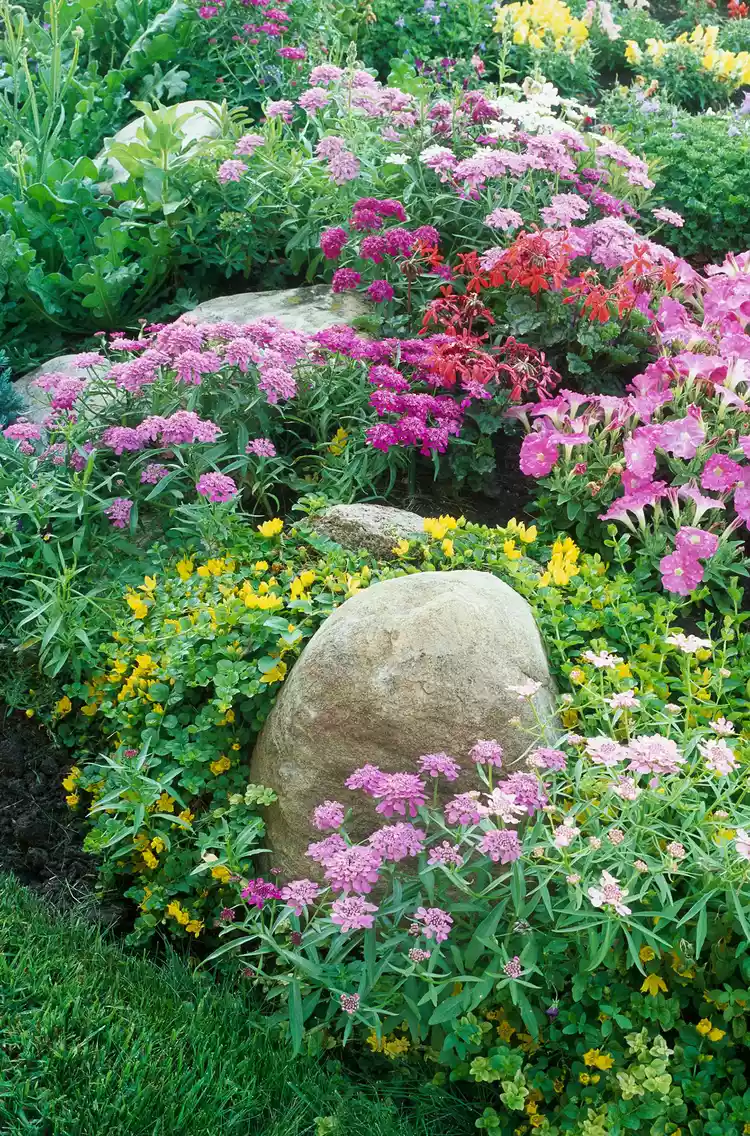 6 Tips for Creating a Low-Maintenance Cottage Garden