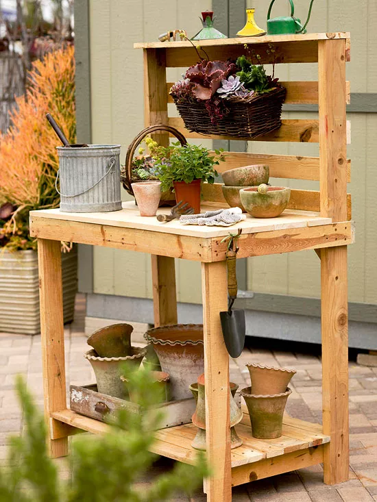 How to Make a Pallet Potting Bench for Your Gardening Projects