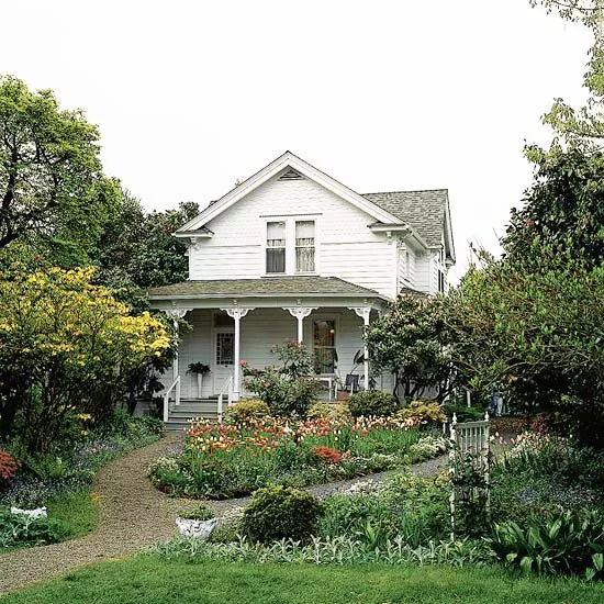 17 Front Yard Landscaping Ideas That Boost Curb Appeal