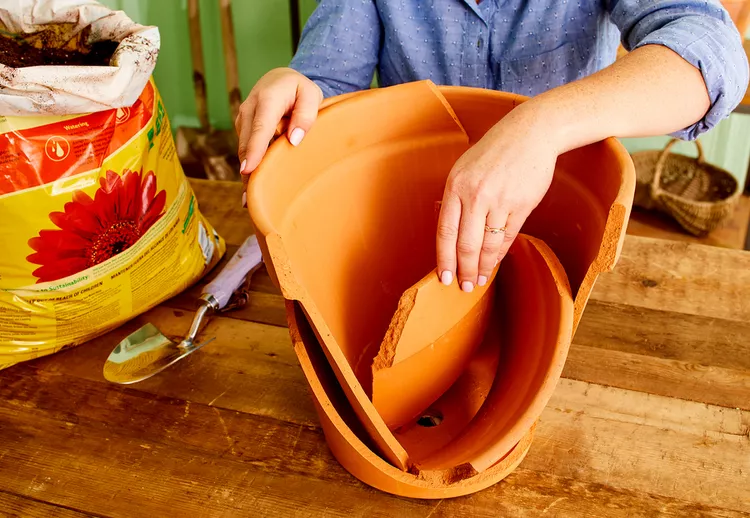 How to Make an Adorable Broken Pot Fairy Garden in 4 Easy Steps