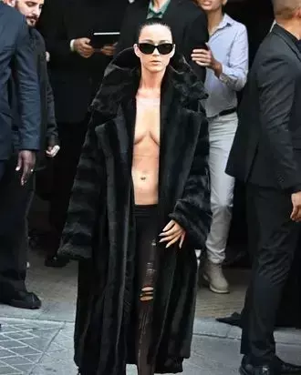 For Katy Perry, It’s ‘No Shirt, No Problem’ in Paris