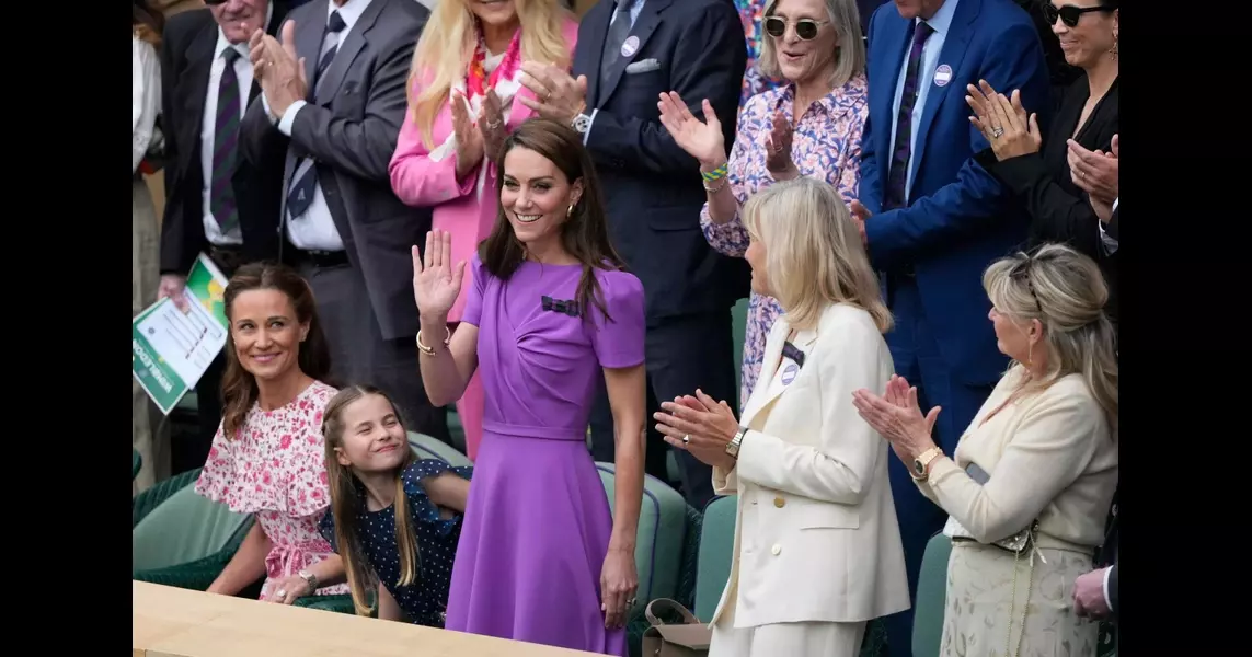 Kate Middleton Receives Standing Ovation at Wimbledon