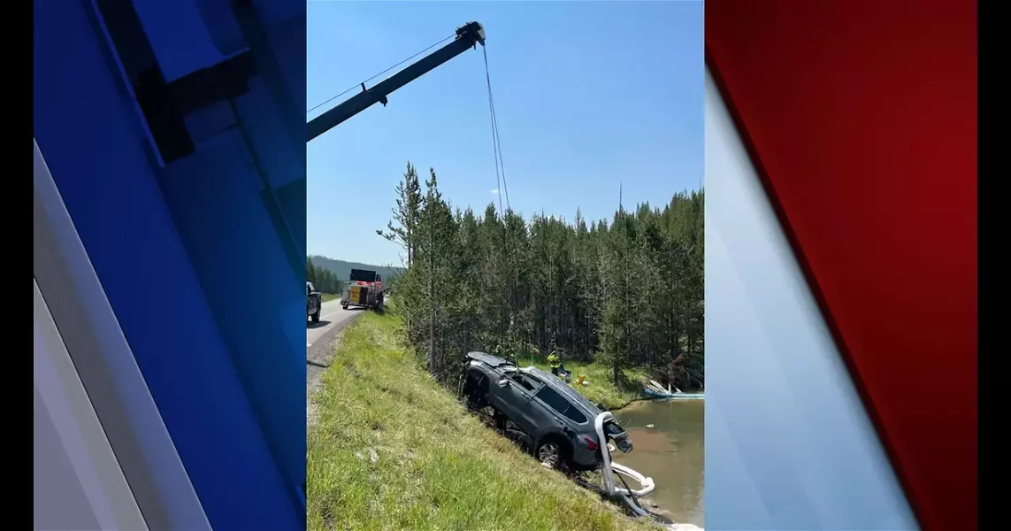 Car crashes into geyser pool in Yellowstone National Park