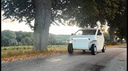 The tiny electric car that comes disassembled and delivered in boxes