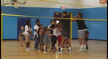 Olympic volleyball players introduce kids to the sport in Virginia Beach