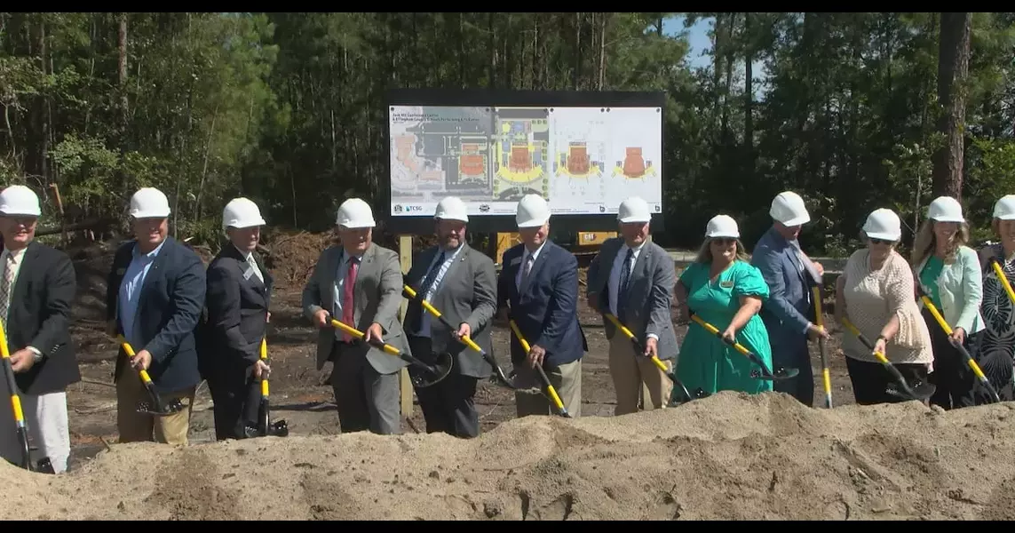 Groundbreaking held for performing arts center, convention center in Effingham Co.