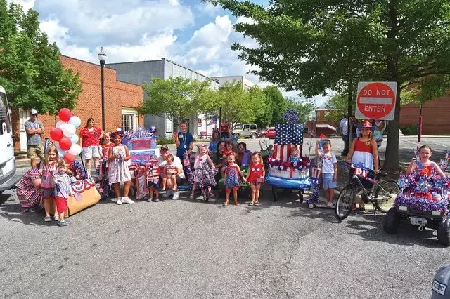 Patriotic kids on parade