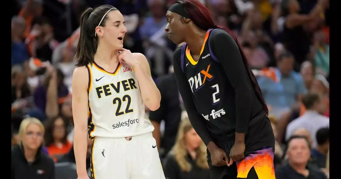 How Fever rookie Caitlin Clark deals with migraines during games