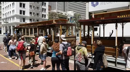 Cable-car service suspension extends to second line