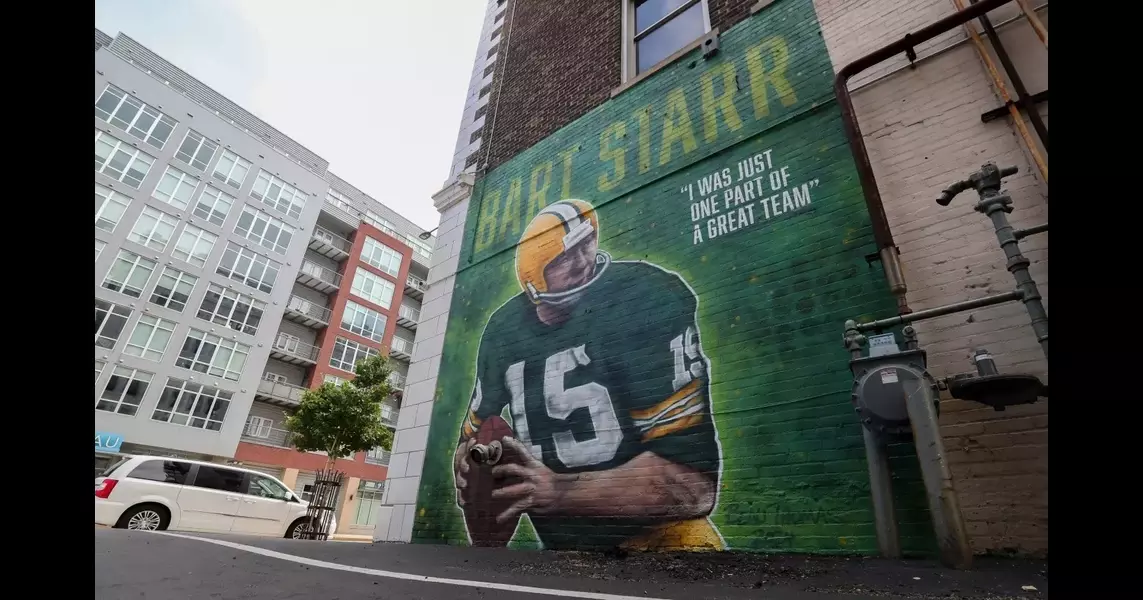 Virtual Cheeseheads: The History of the Green Bay Packers in Video