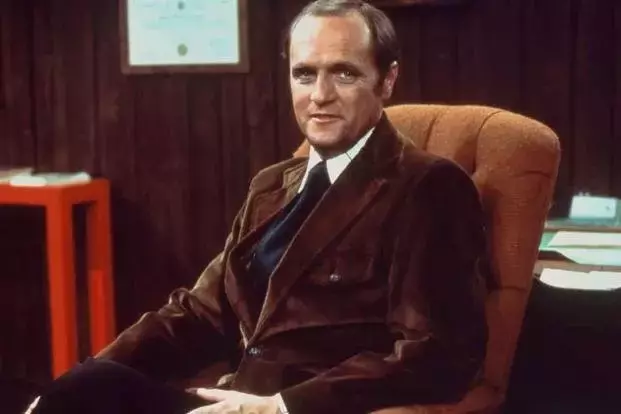 Bob Newhart, Award-Winning Comedian, TV Legend and Army Veteran, Dies at 94