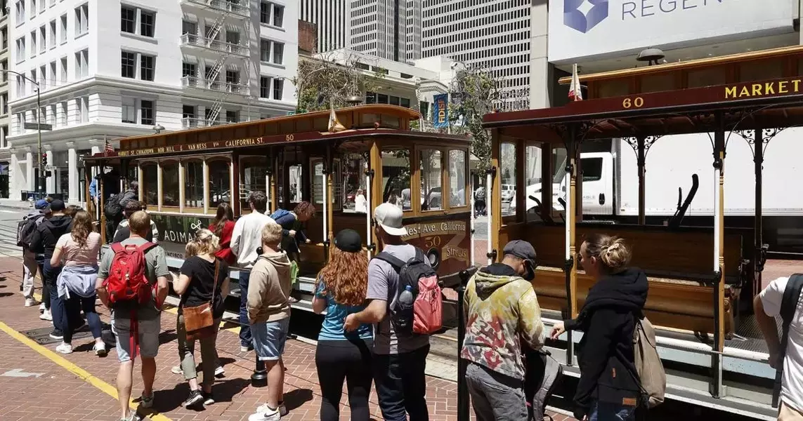 Cable-car service suspension extends to second line