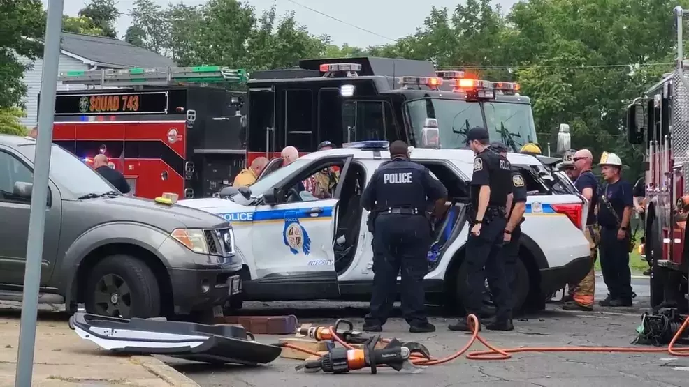 Baltimore County police car involved in serious Dundalk crash