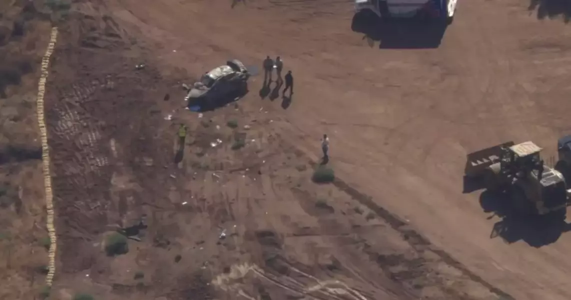 3 people critically injured after car veers off road near Agua Dulce