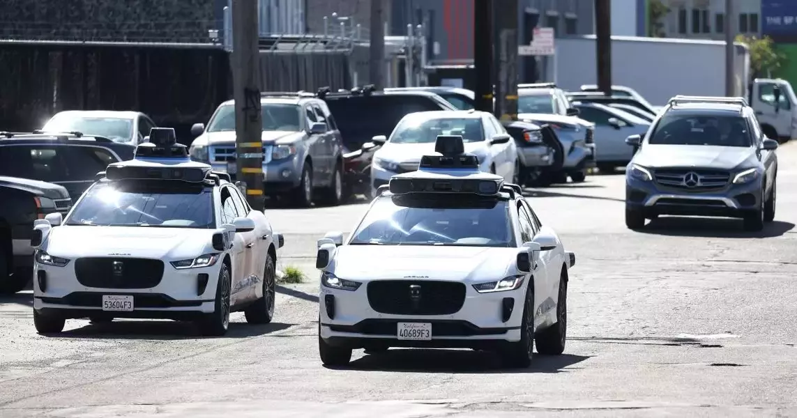 Man filmed in S.F. yelling at Waymo car. Then he attacked the person who filmed him, police say