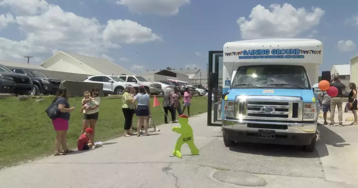 BOOKS TO KIDS: Graining Ground Literacy visits ‘book deserts’ in new bus