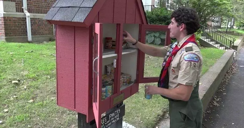 Fairfield Warde HS student creates roadside food pantry