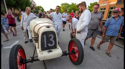 Road America race car parade and Concours d’ Elegance brings crowds to Elkhart Lake