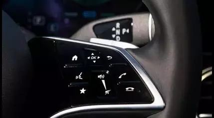 Every Single Automatic Car Should Have A Column Shifter, No Exceptions