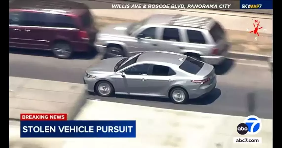 Stolen car suspect leads police on chase through San Fernando Valley