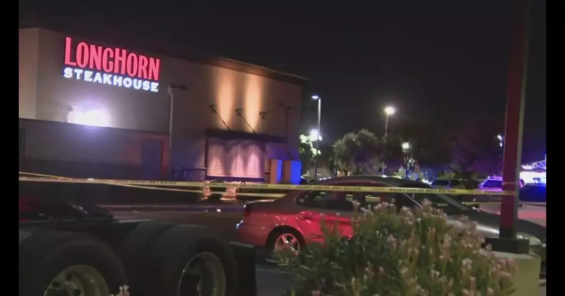 2 bodies found inside a parked car near a Phoenix steakhouse, PD says