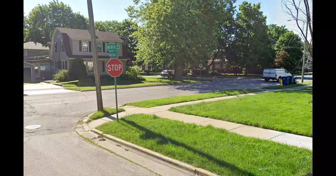 Parents arrested after toddler left abandoned in car for at least 8 hours in Waukegan