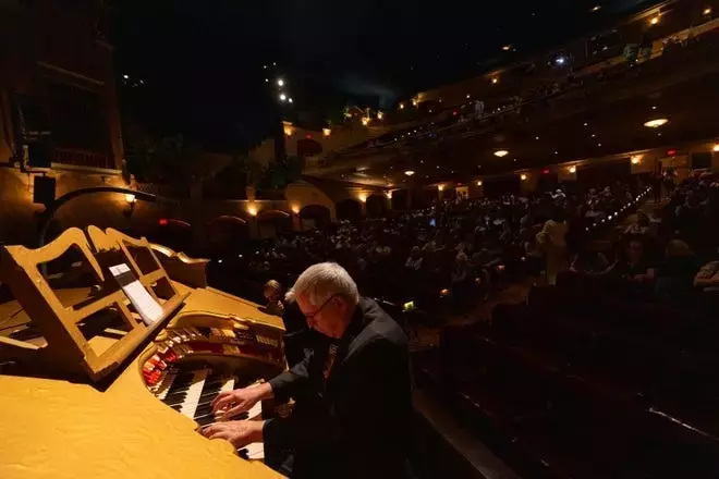 Live organ music by Walter Strony enhances Plaza Classic Film Festival for moviegoers