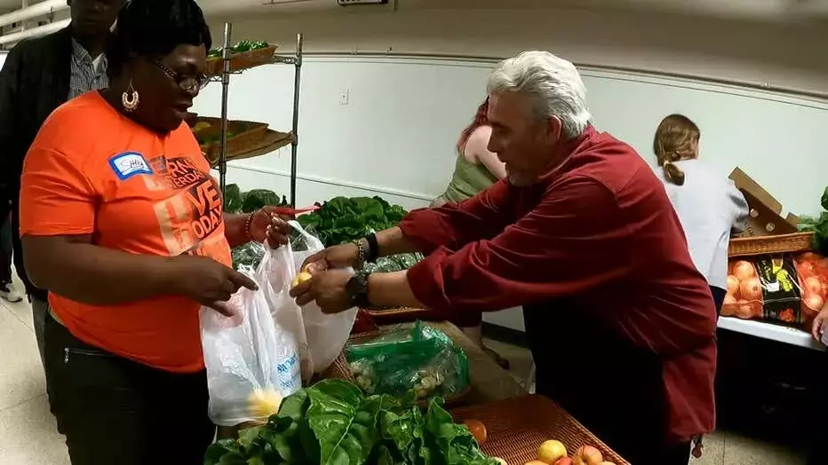 Milwaukee food pantry serves up inspiration, breaks down barriers