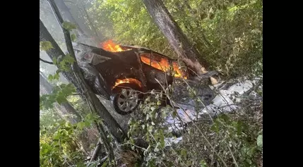 HFD, state troopers respond to fiery car crash on I-495